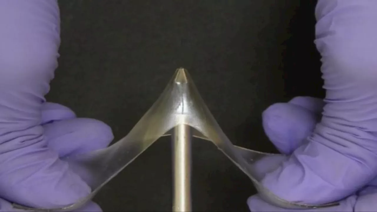 Strong, 5x stretchable ‘glassy gels’ pave way for flexible electronics