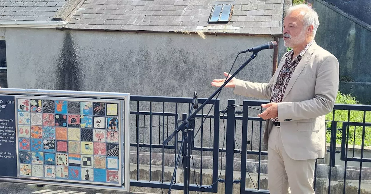 Graham Norton pays tribute to hometown as he unveils Covid memorial in Bandon