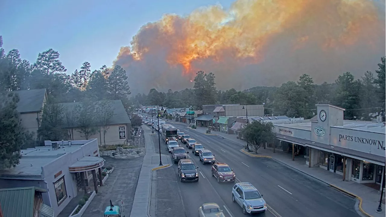 Flash flooding now possible as rain set to come amid wildfires in New Mexico, Texas