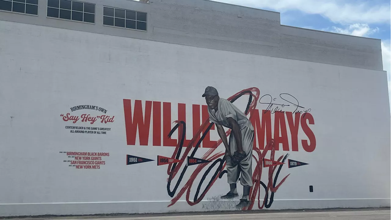 New mural in Alabama honors baseball legend Willie Mays