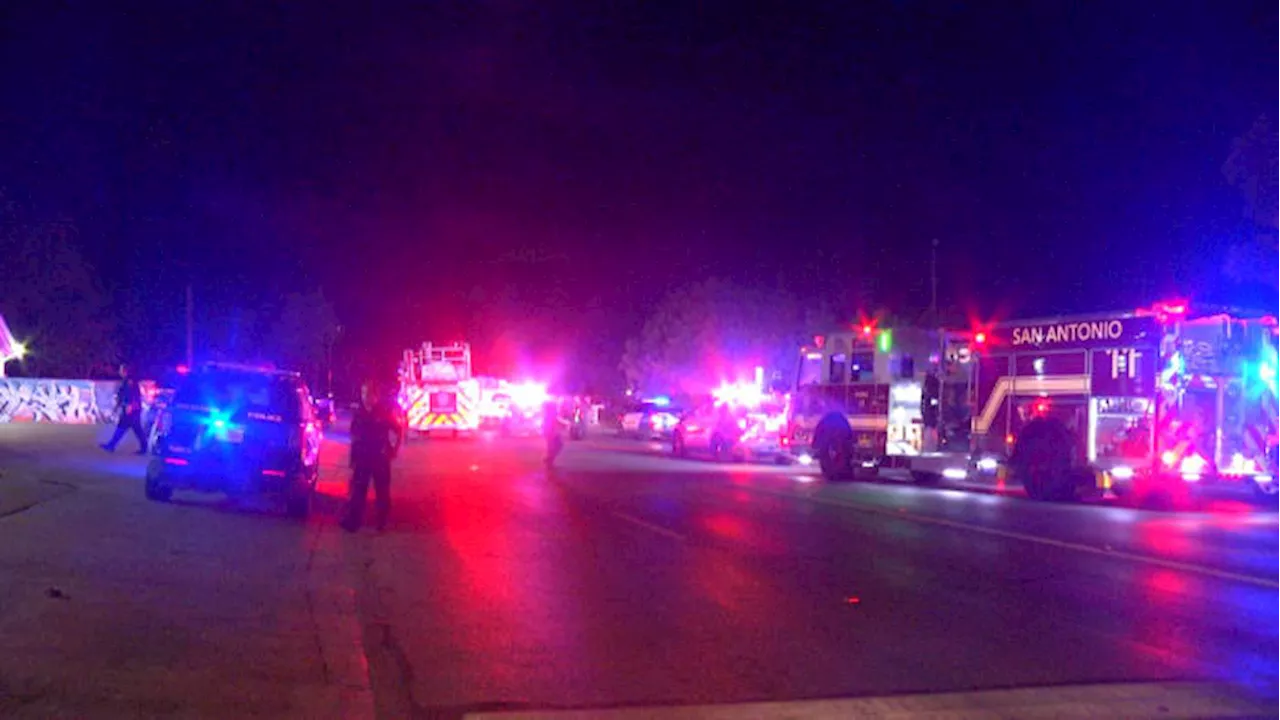 2 people killed after gunfire between drivers ends in vehicle crash on West Side, police say