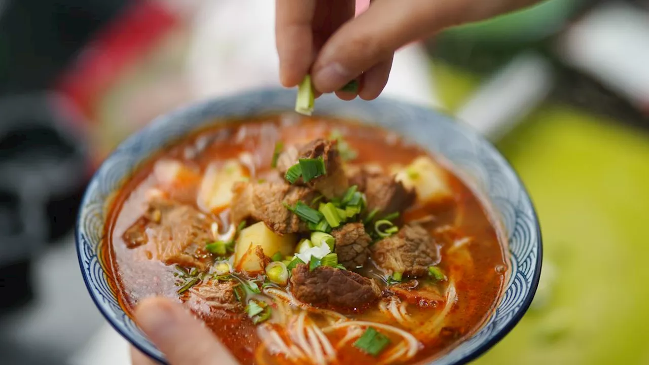 8 Resep Sop Kambing yang Lezat, Daging Empuk dan Tidak Berbau