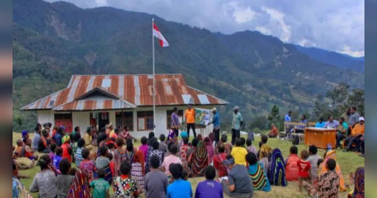 Masyarakat Bibida Mengungsi ke Gereja Madi Paniai Pasca Teror OPM