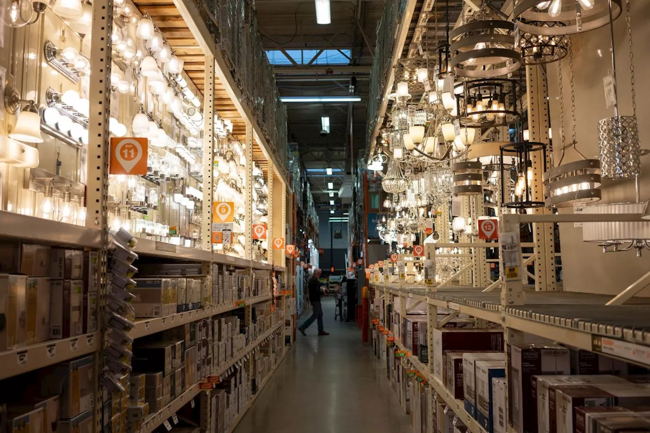 South African retailers still selling banned light bulbs