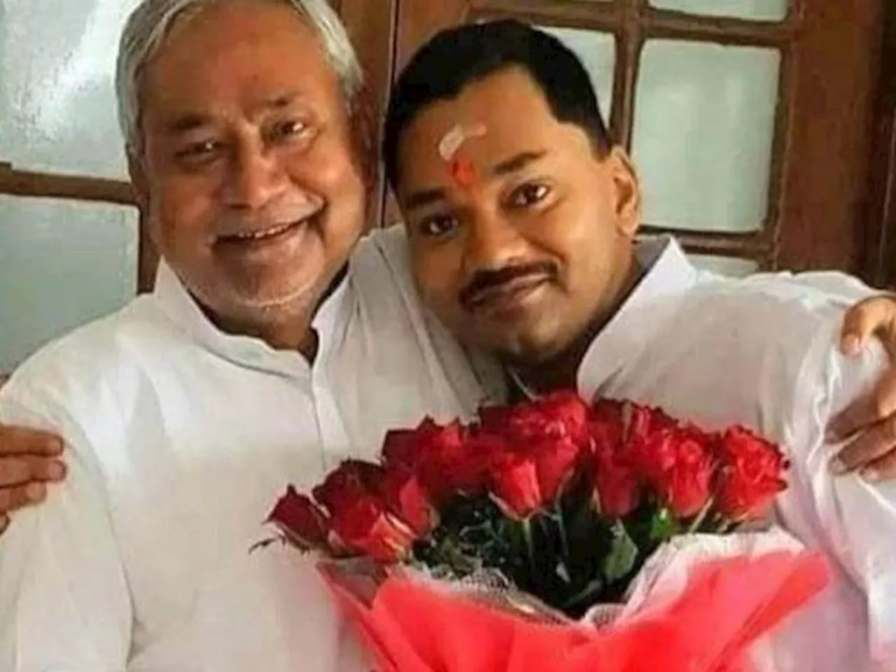 Bihar Politics: सियासी पिच पर उतरेंगे Nitish Kumar के बेटे Nishant Kumar?