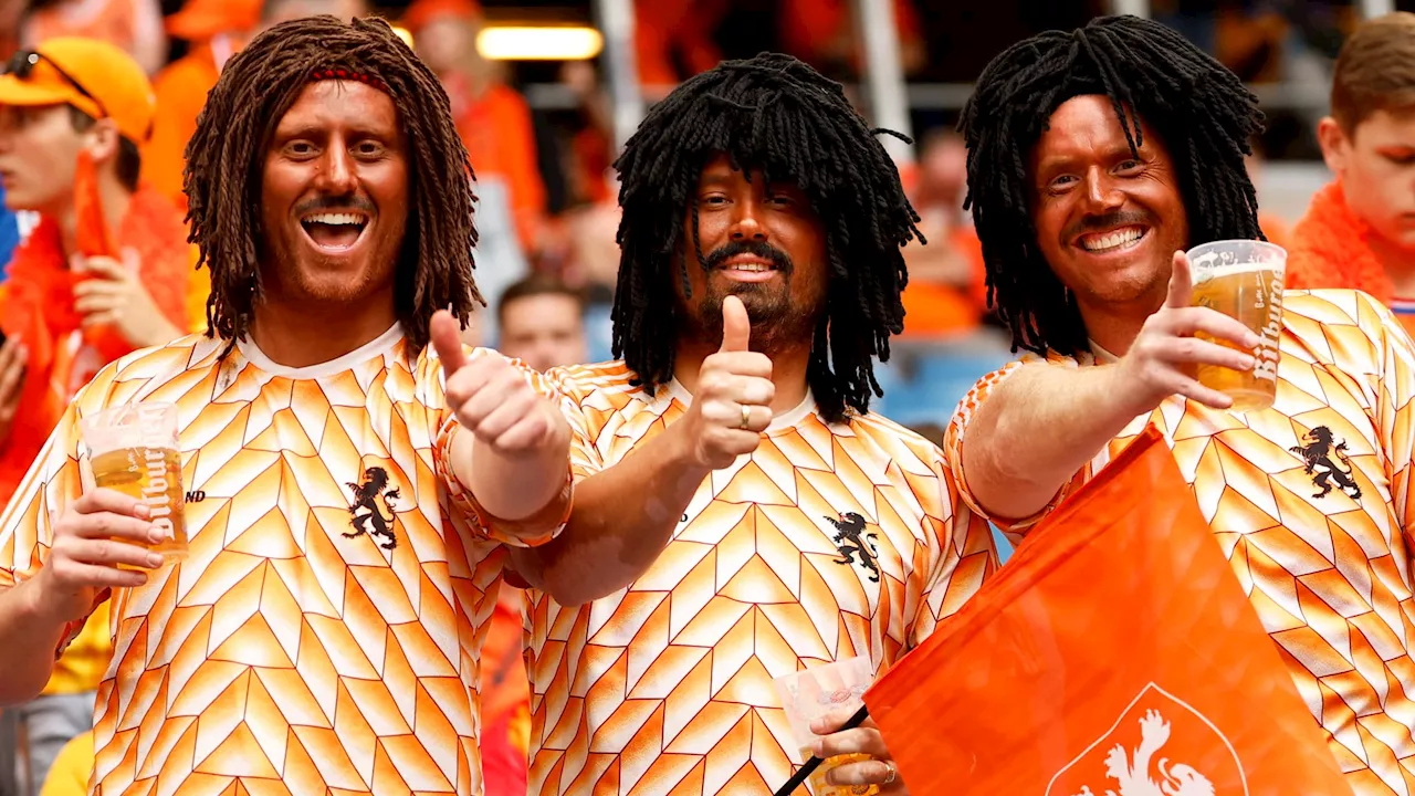 Euro 2024: Ruud Gullit 'honoré' par les supporters néerlandais déguisés avec une 'blackface'