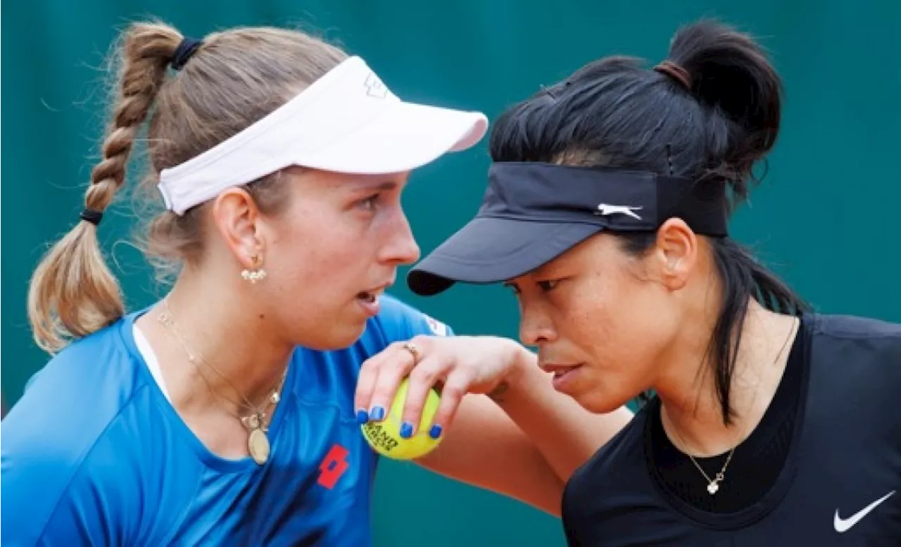 Elise Mertens poursuit sa route aisément en double jusqu'en demi-finales