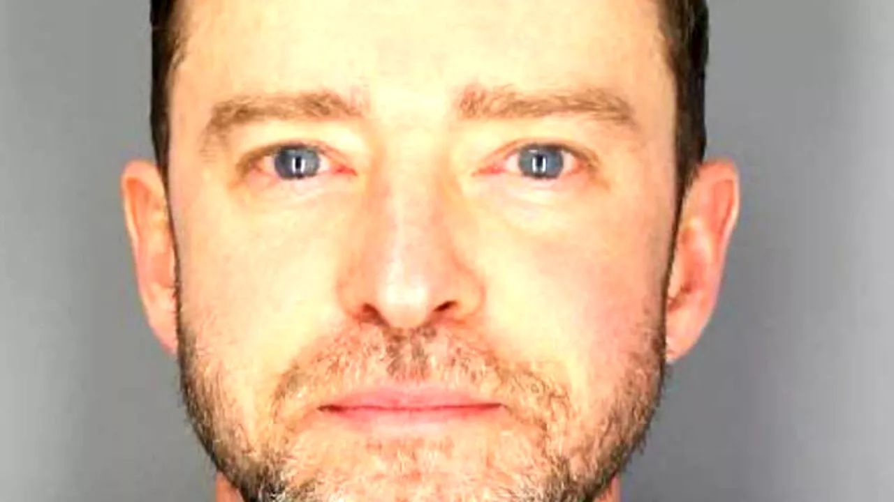 Justin Timberlake, pubblicata la foto segnaletica dell'arresto: gli ultimi aggiornamenti