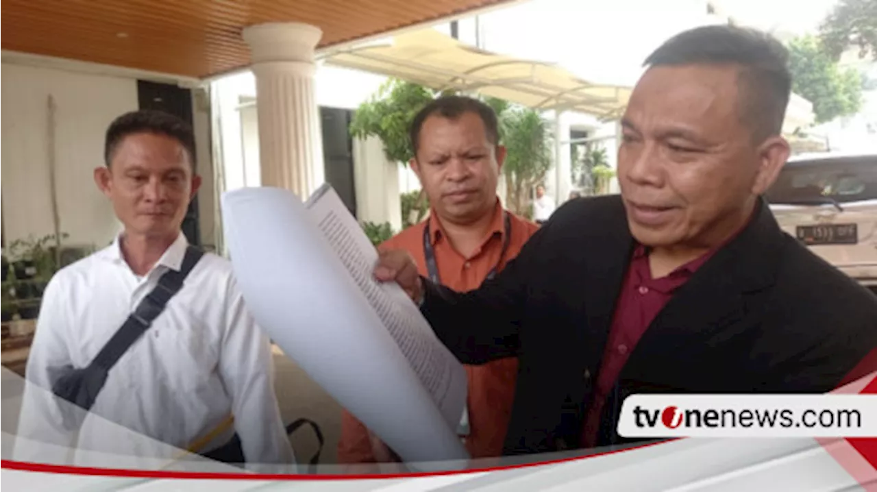 Jelang Sidang Praperadilan, Kuasa Hukum Pegi Setiawan Sambangi Kejagung, Ingatkan Jaksa Agar Hati-hati...