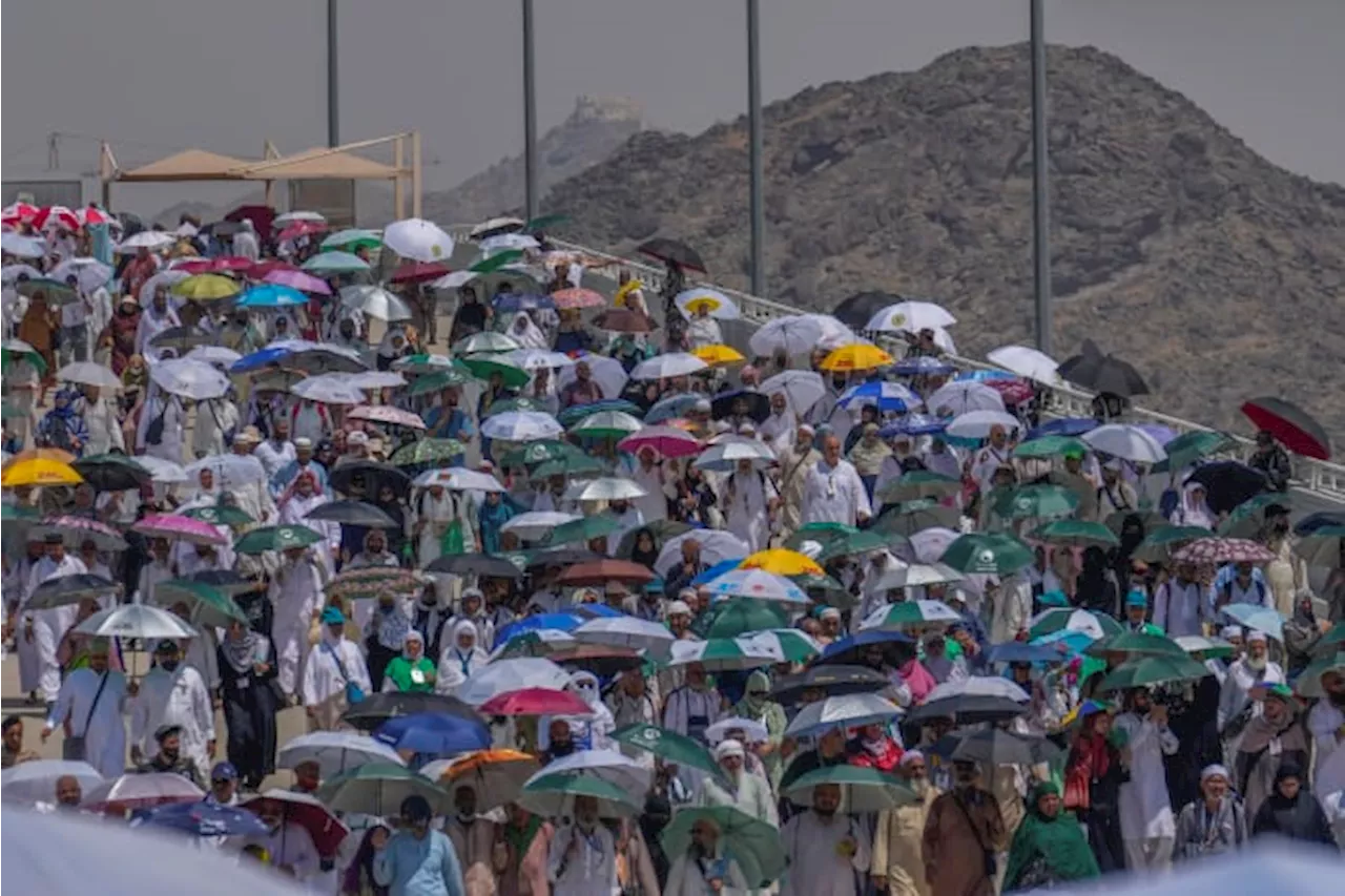 Hundreds died during this year's Hajj pilgrimage in Saudi Arabia amid intense heat, officials say