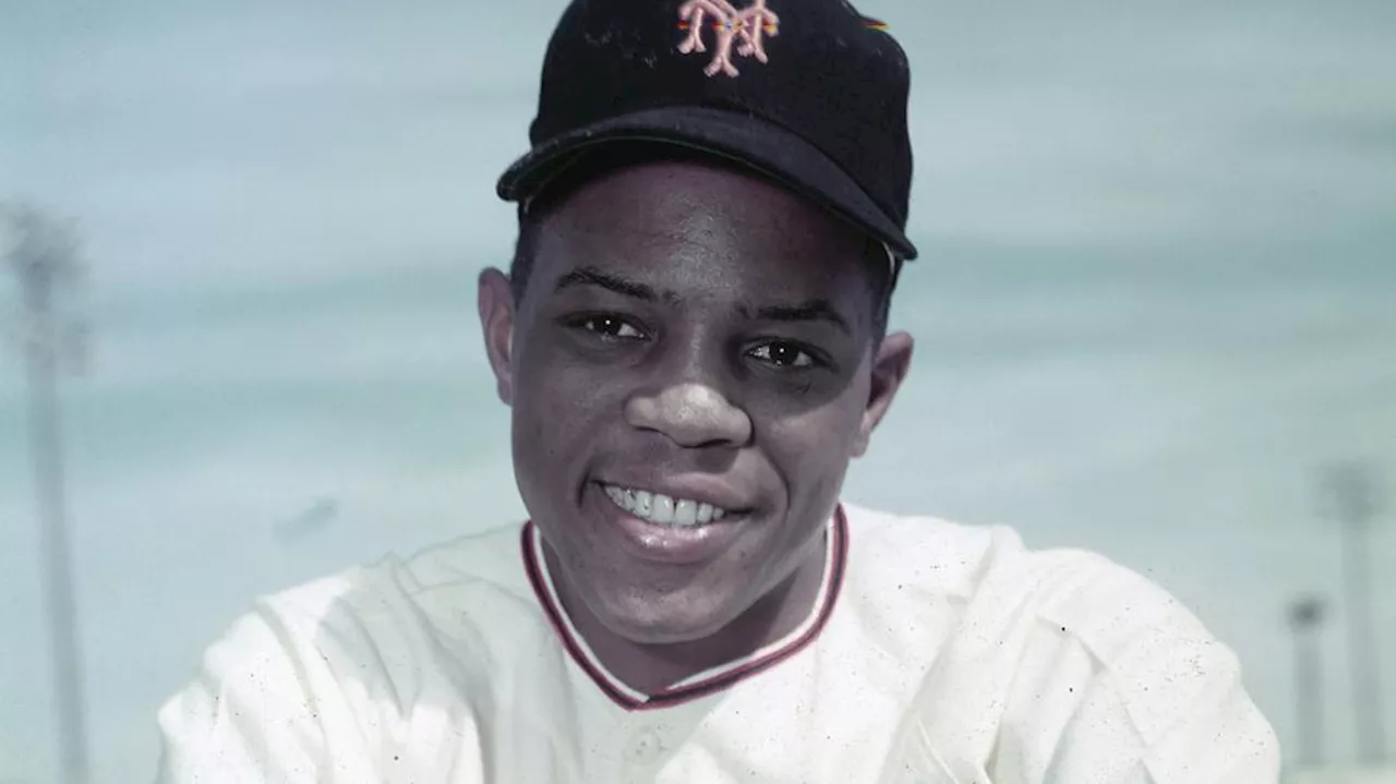 Hall of Fame baseball player Willie Mays passes away