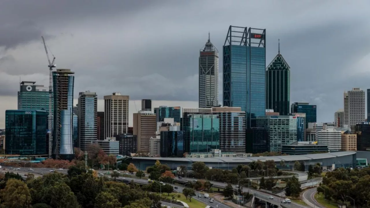 Heavy rain and flash flooding to hit Western Australia