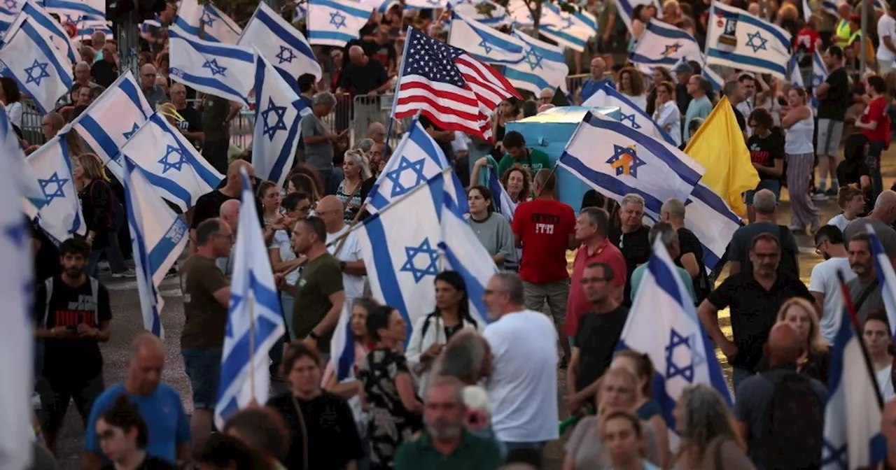 A Tel Aviv 120 mila persone in piazza contro Netanyahu