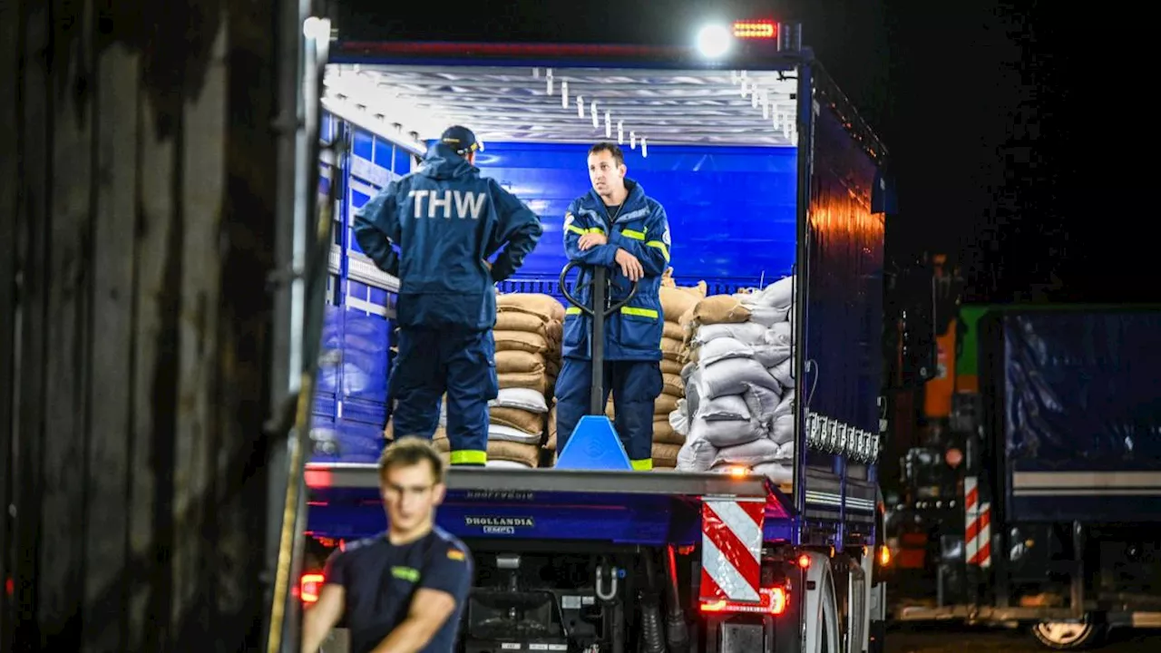 THW stockt Einsatzkräfte in Hochwassergebieten auf