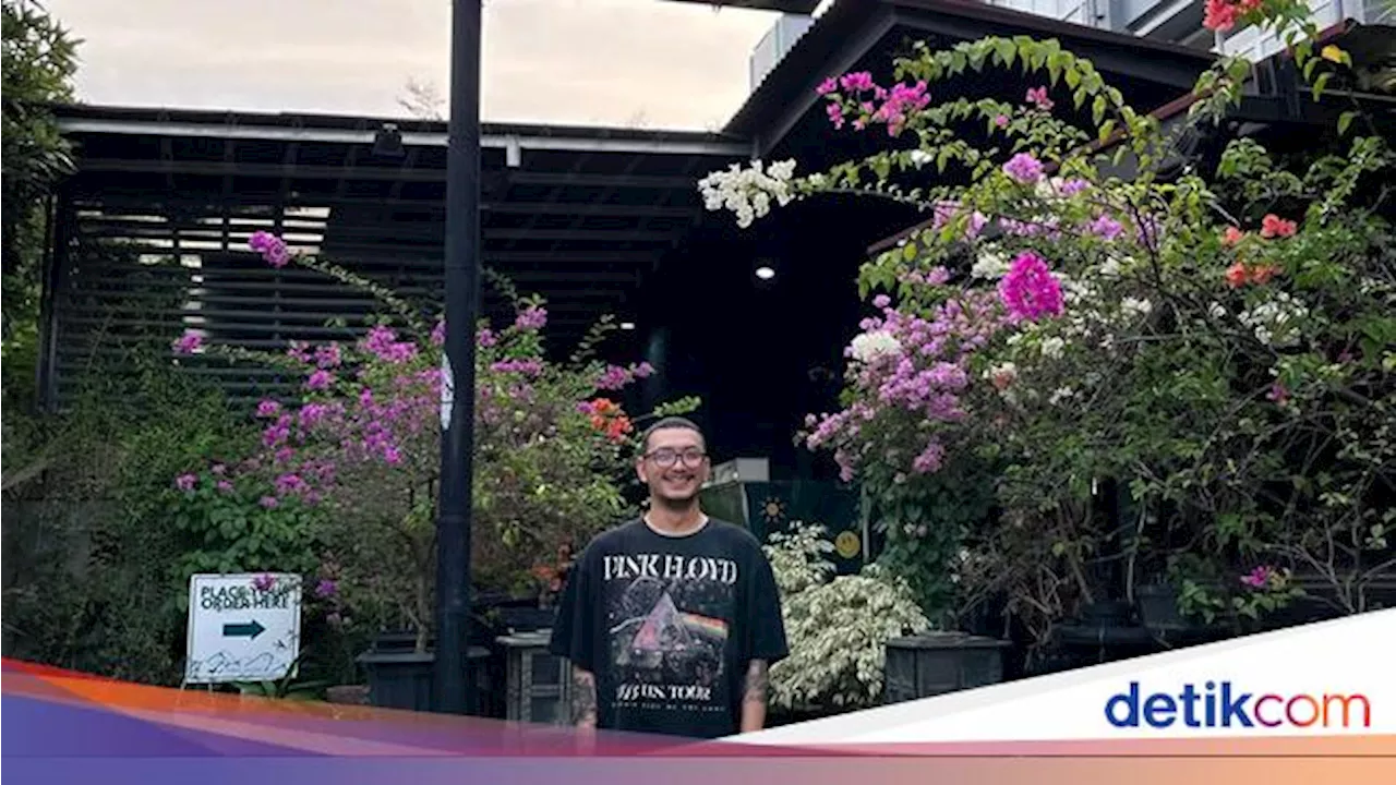 Pria Ini Resign dan Buka Kedai Kopi di Kampung Halaman, Omzetnya Ratusan Juta!