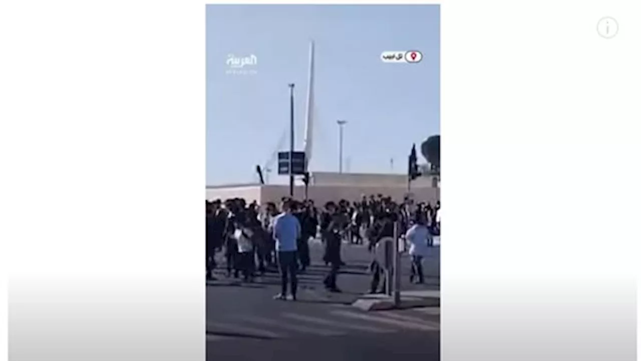 الشرطة الإسرائيلية تعتدي على اليهود الحريديم بعد خروجهم في تظاهرة رافضة للتجنيد (فيديو)