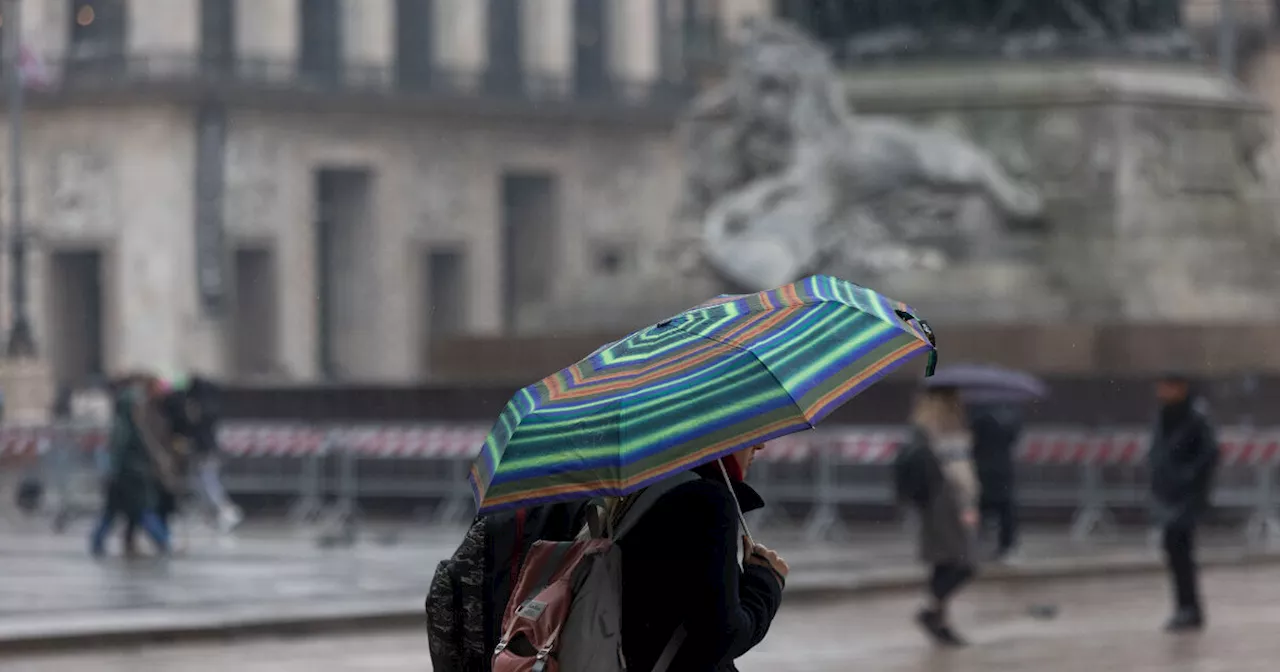 Allerta gialla in Lombardia, maltempo in Toscana, Emilia-Romagna e Puglia con temporali, grandinate e trombe…