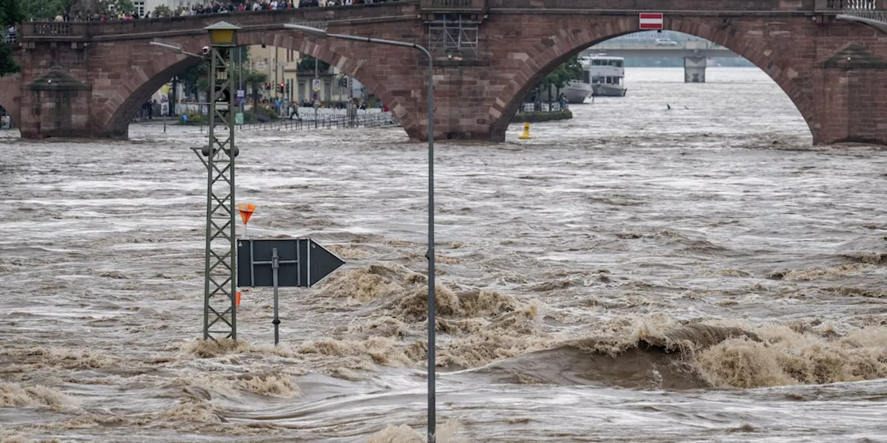 Hochwasser in Bayern: DWD warnt vor weiterem Starkregen am Sonntagabend