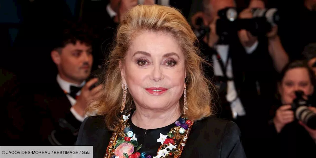 Catherine Deneuve, 80 ans : cette astuce anti-âge qu’elle a hérité de sa mère