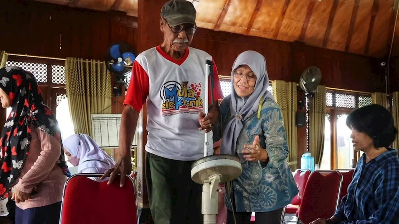 The Difficulty of Elderly Accessing Social Protection