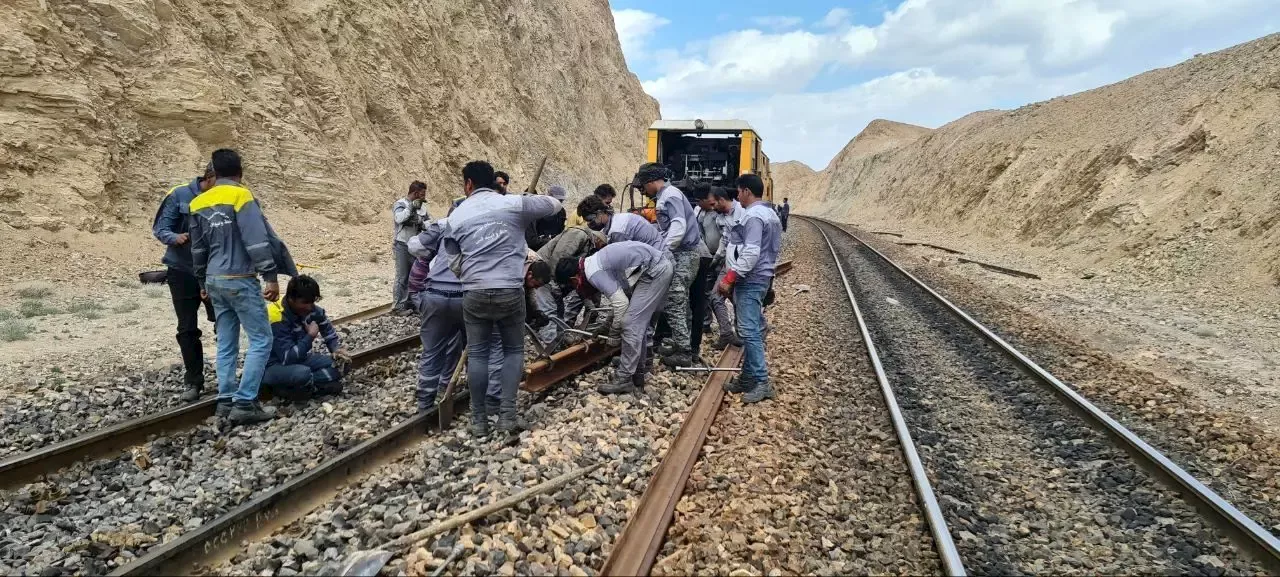 حقوق اردیبهشت ماه کارگران ابنیه فنی تراورس پرداخت شد