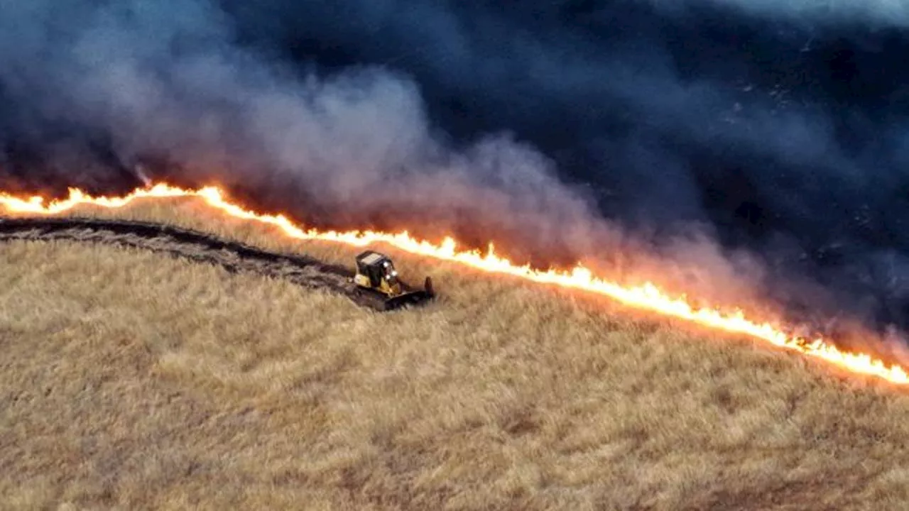 Corral Fire grows to 12,500 acres east of Livermore, driven by gusting winds