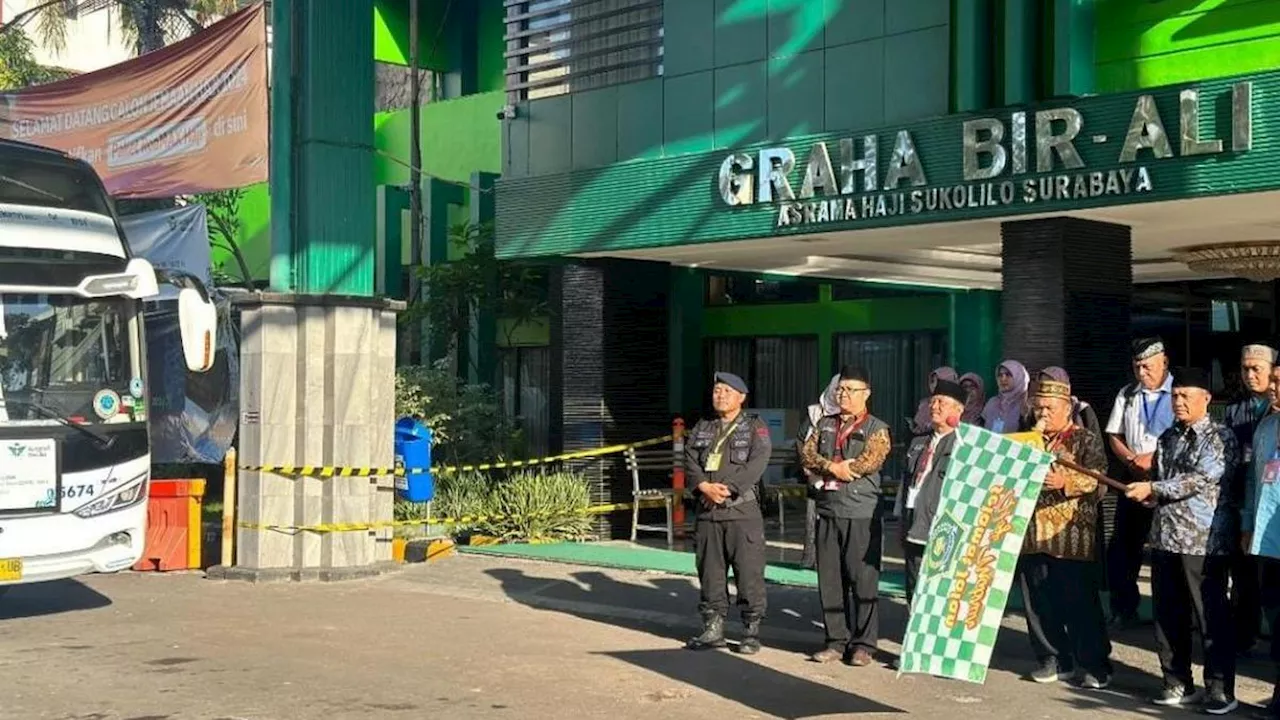 Embarkasi Surabaya Berangkatkan Calon Jamaah Haji dari NTT