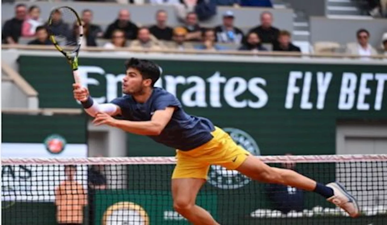 Carlos Alcaraz akan Berhadapan dengan Stefanos Tsitsipas di Perempat Final Prancis Terbuka