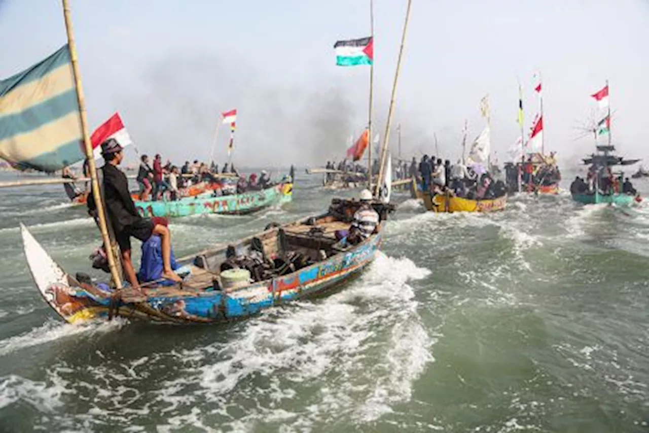 Tradisi Sedekah Laut Nelayan di Semarang