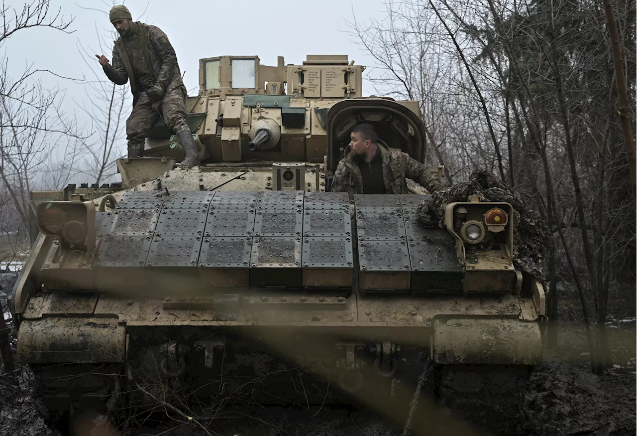 Two Russian Armored Vehicles 'Destroyed' by US Bradley: Ukraine Video