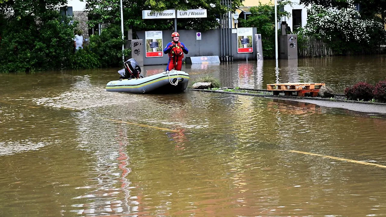 Bayern: Wassermassen fluten Bayern: Tausende müssen Häuser verlassen