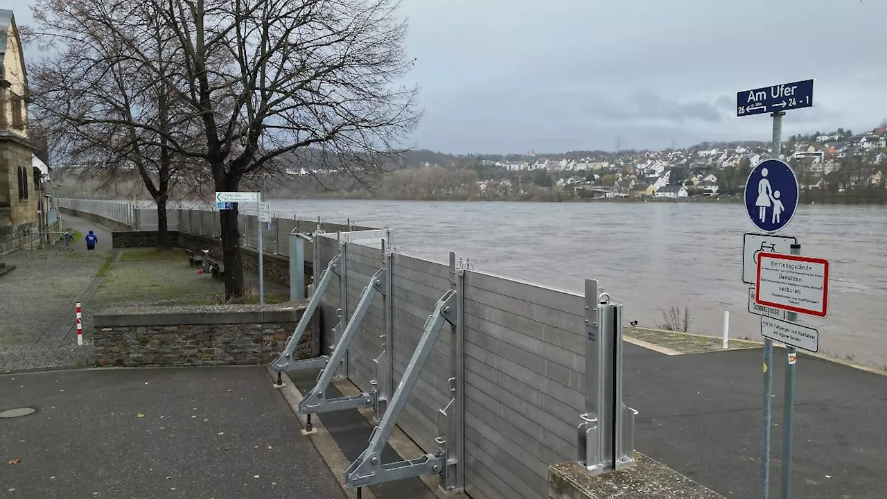 Rheinland-Pfalz & Saarland: Kommunen am Rhein ergreifen Schutzmaßnahmen