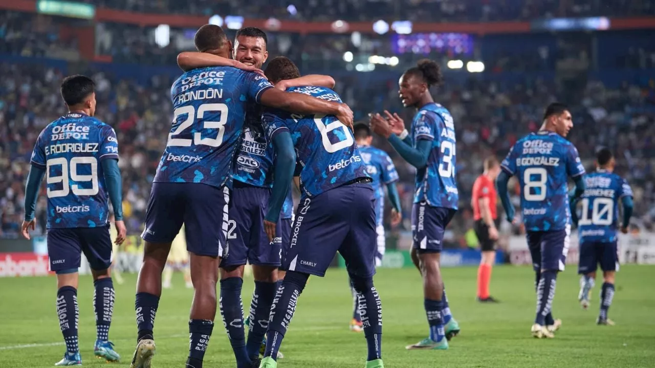 Pachuca golea 3-0 a Colombus Crew y gana la Liga de Campeones de la Concacaf