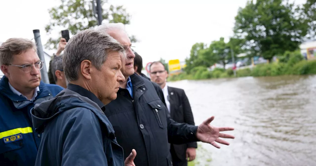 Hochwasser in Bayern: Habeck und Söder danken Helfern – geht 'um Leib und Leben'