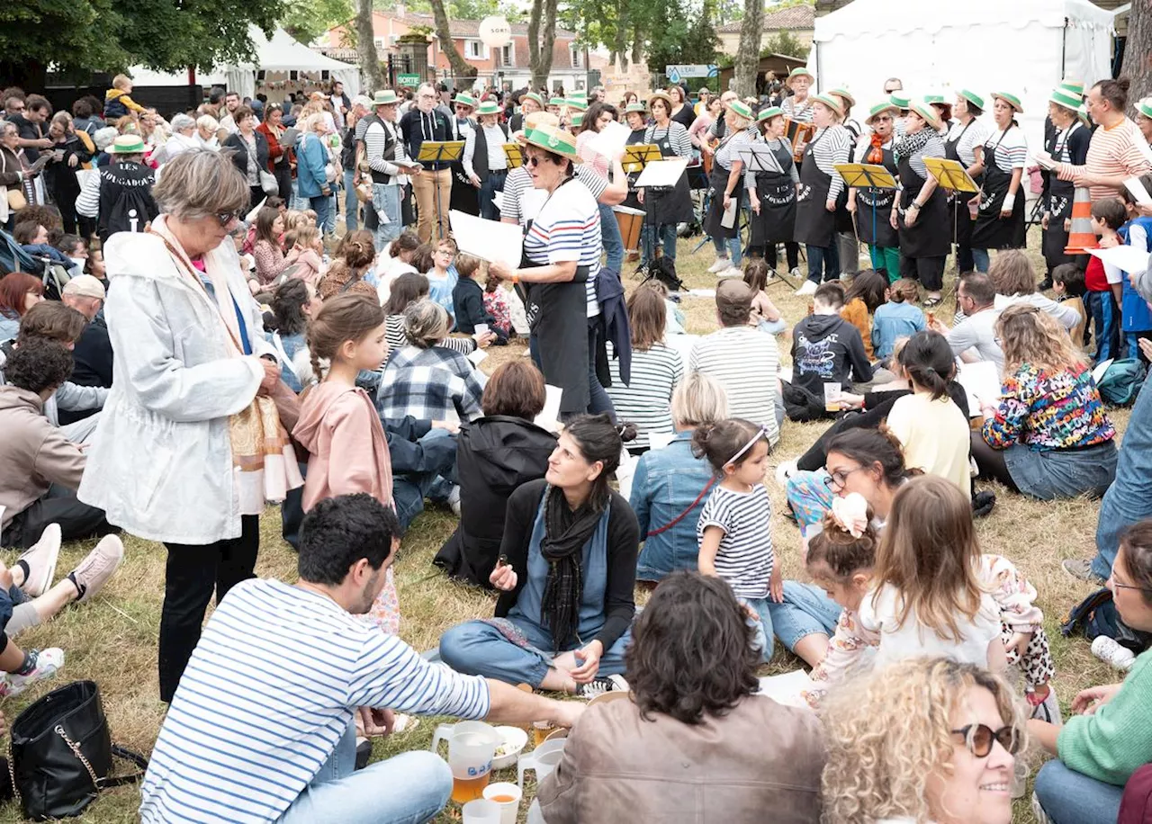 Fête de la morue : en images, une ambiance festive et familiale dans les rues béglaises