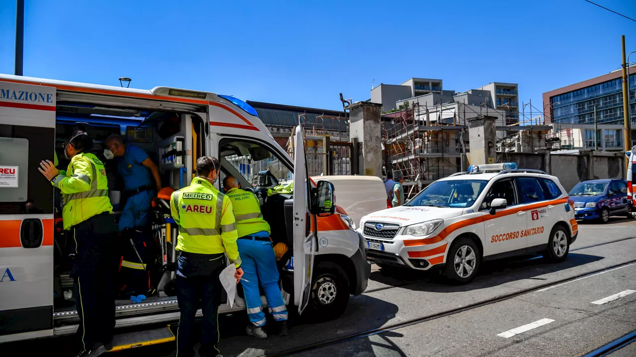 Ingoia il tappo di una bottiglia: bimba di un anno e mezzo muore soffocata