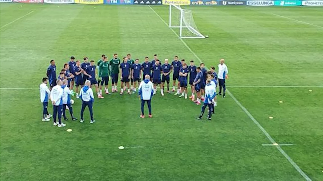 Nazionale, inizia l'allenamento a Coverciano: Di Lorenzo rientrato dopo il permesso