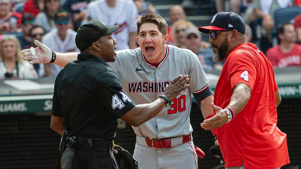 Sloppy, strange game sees Dave Martinez ejected and ends in loss for Nats