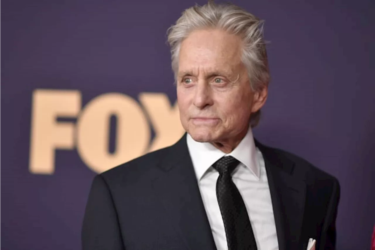 Michael Douglas pays solidarity visit to southern Israel