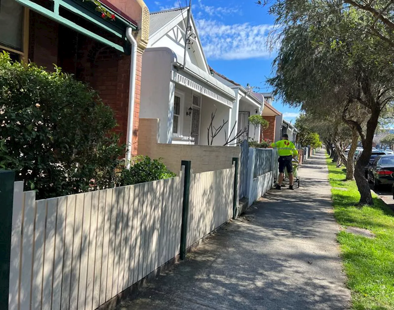 Australia home prices continue to climb, Sydney back at record high