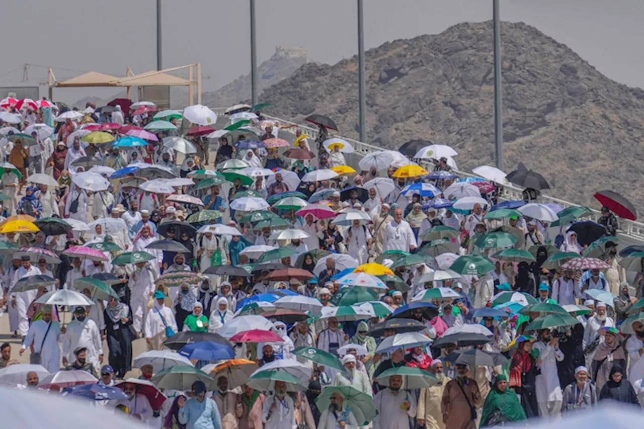 Hundreds died during this year’s Hajj pilgrimage in Saudi Arabia amid intense heat, officials say