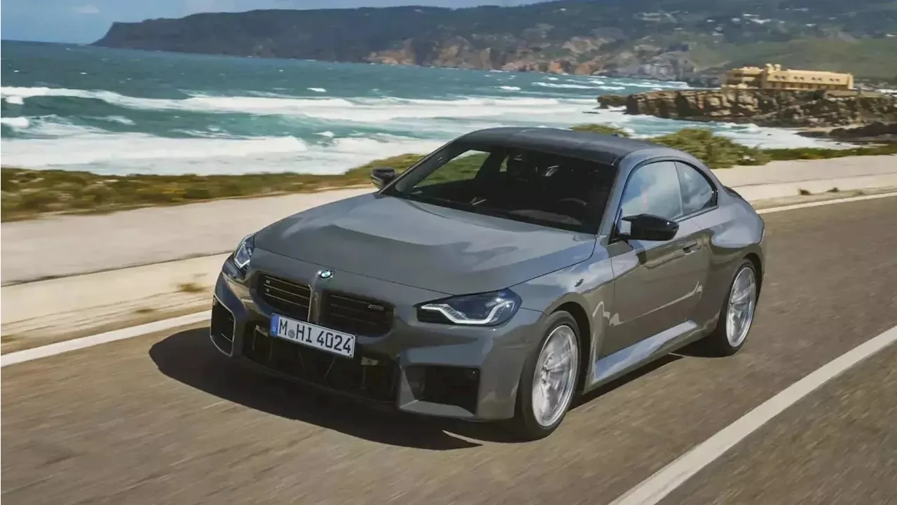 BMW M2 2025 mantém câmbio manual e chega aos 480 cavalos