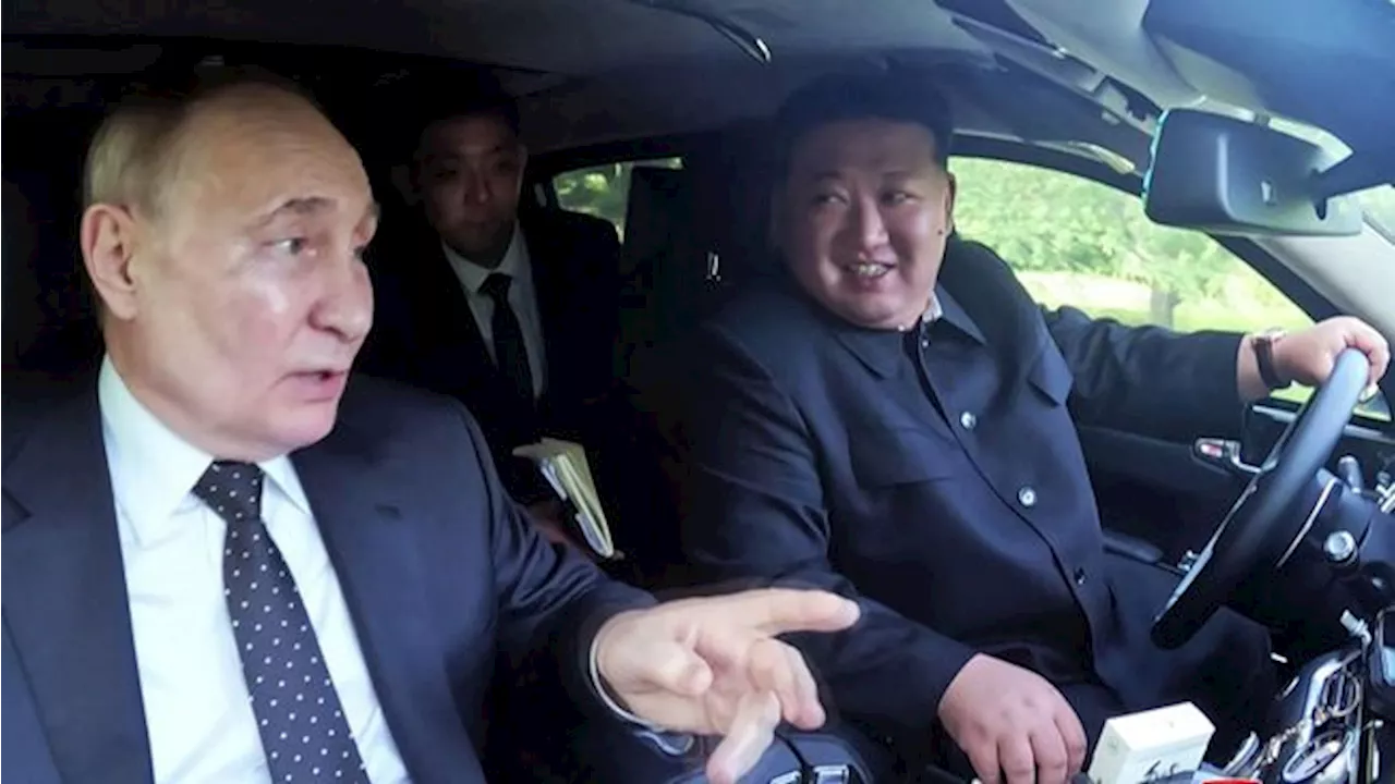 Momen Bromance Putin dan Kim Jong Un Gantian Nyetir Limosin Antipeluru