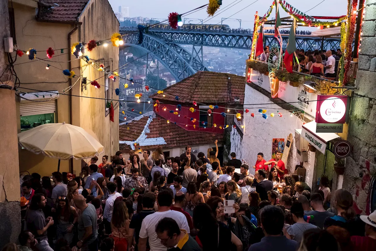 Fogo de artifício, martelinhos, alho porro e tascas tradicionais para animar o São João no Porto