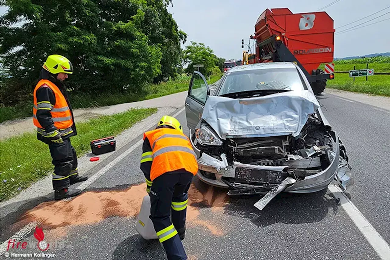 Oö: Auffahrunfall mit drei Fahrzeugen auf B 129 in Alkoven → Frau verletzt