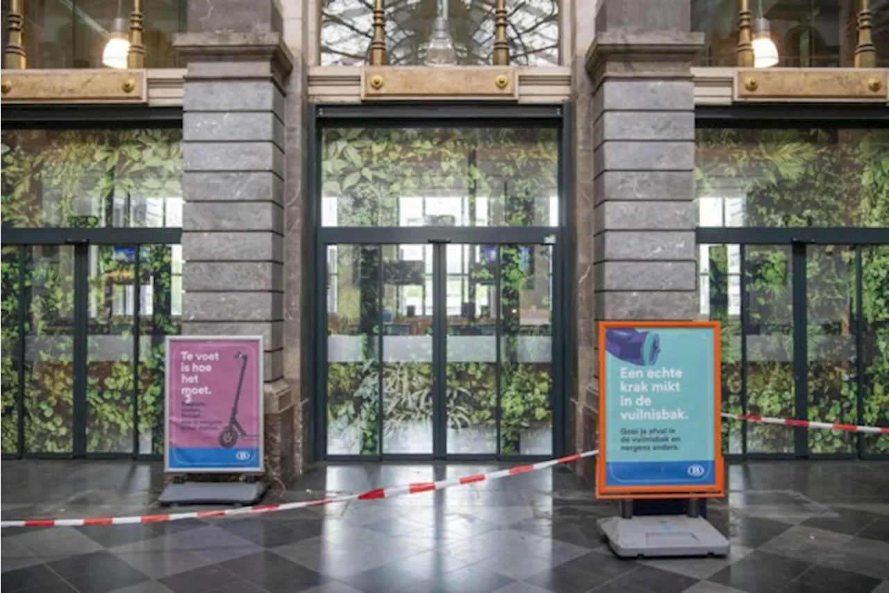 NMBS-loketten verhuizen van hal in Centraal Station naar gaanderij en dit botst op protest TreinTramBus