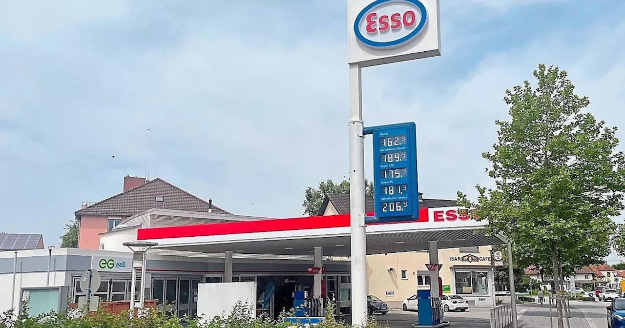 Die OMV am Landauer Isar Café ist jetzt eine Esso-Tankstelle