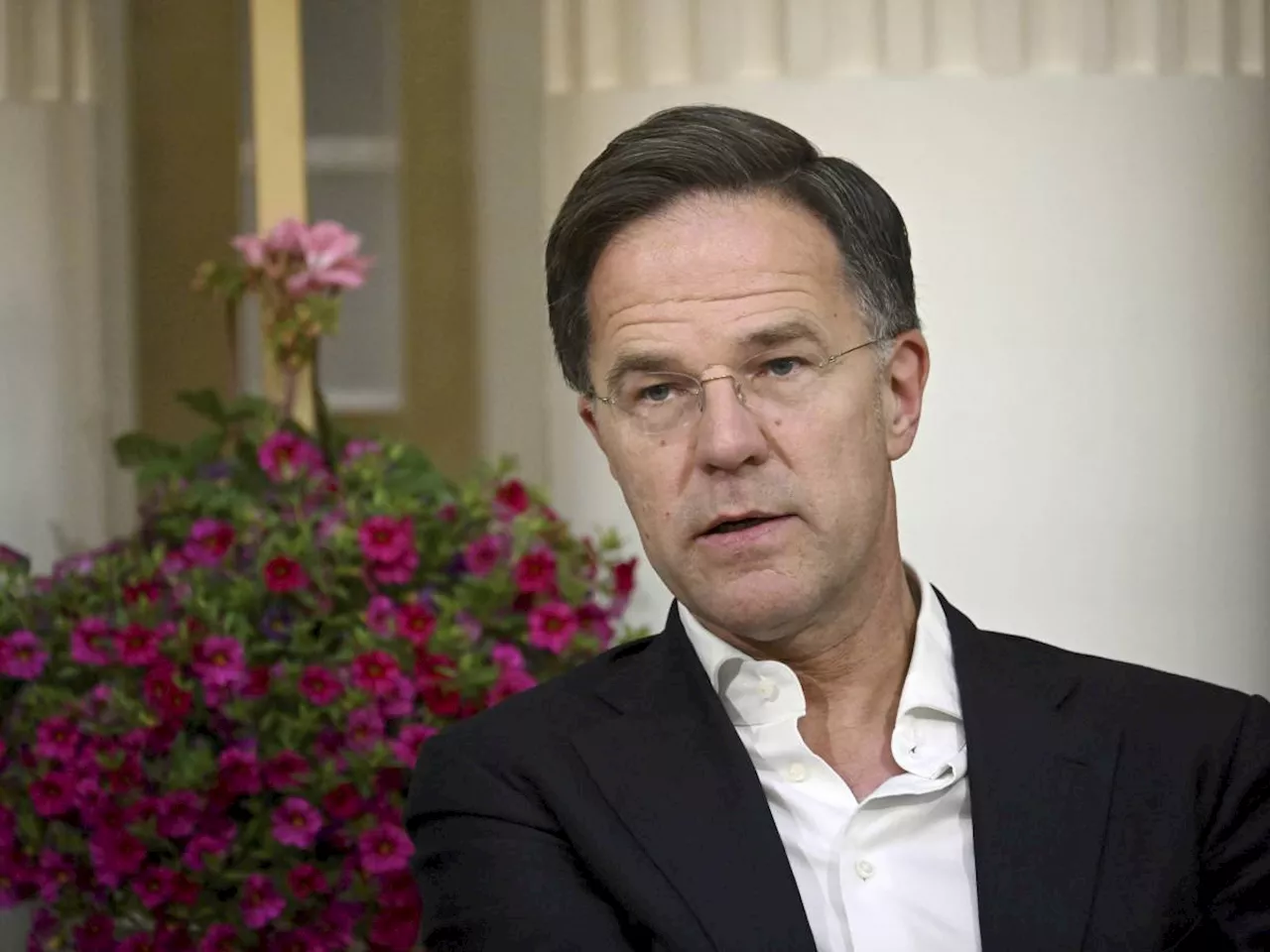 Filo-ucraino e politico rigorista: chi è Mark Rutte futuro segretario della Nato