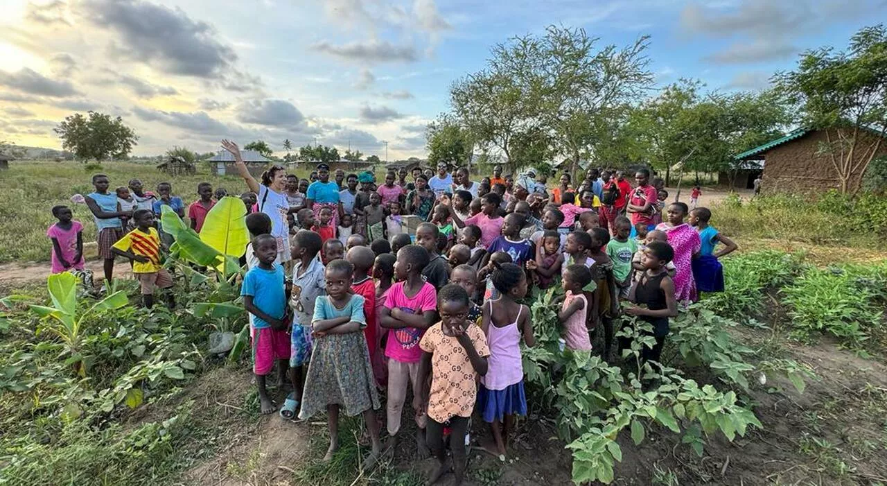 ​«Giocando si può», il progetto per aiutare altri bambini in una terra lontana africana