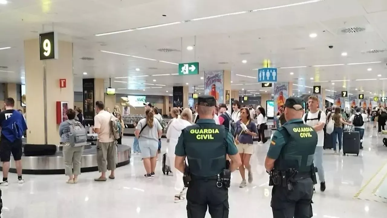 Retrasos en el aeropuerto de Ibiza tras una presunta amenaza de bomba